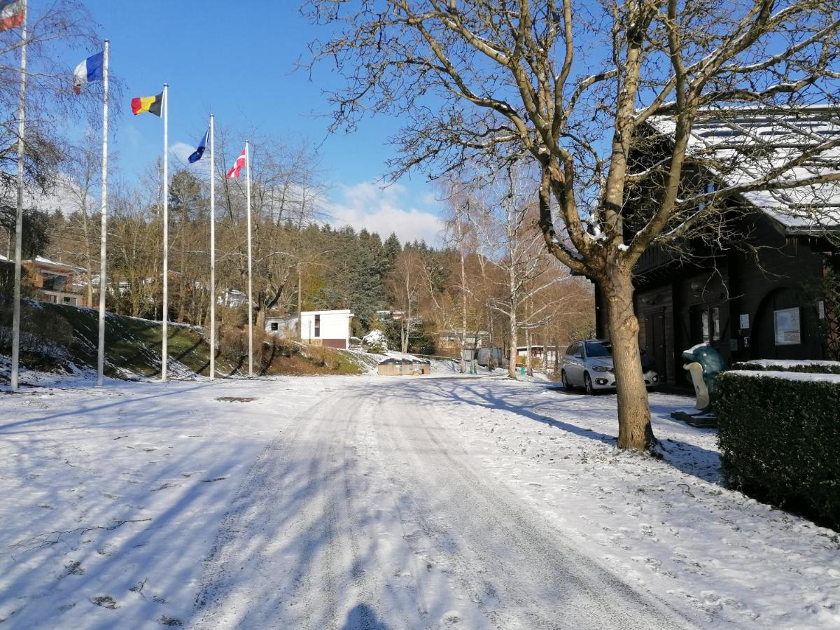 Au Repos De Zoe Villa Waulsort Eksteriør bilde